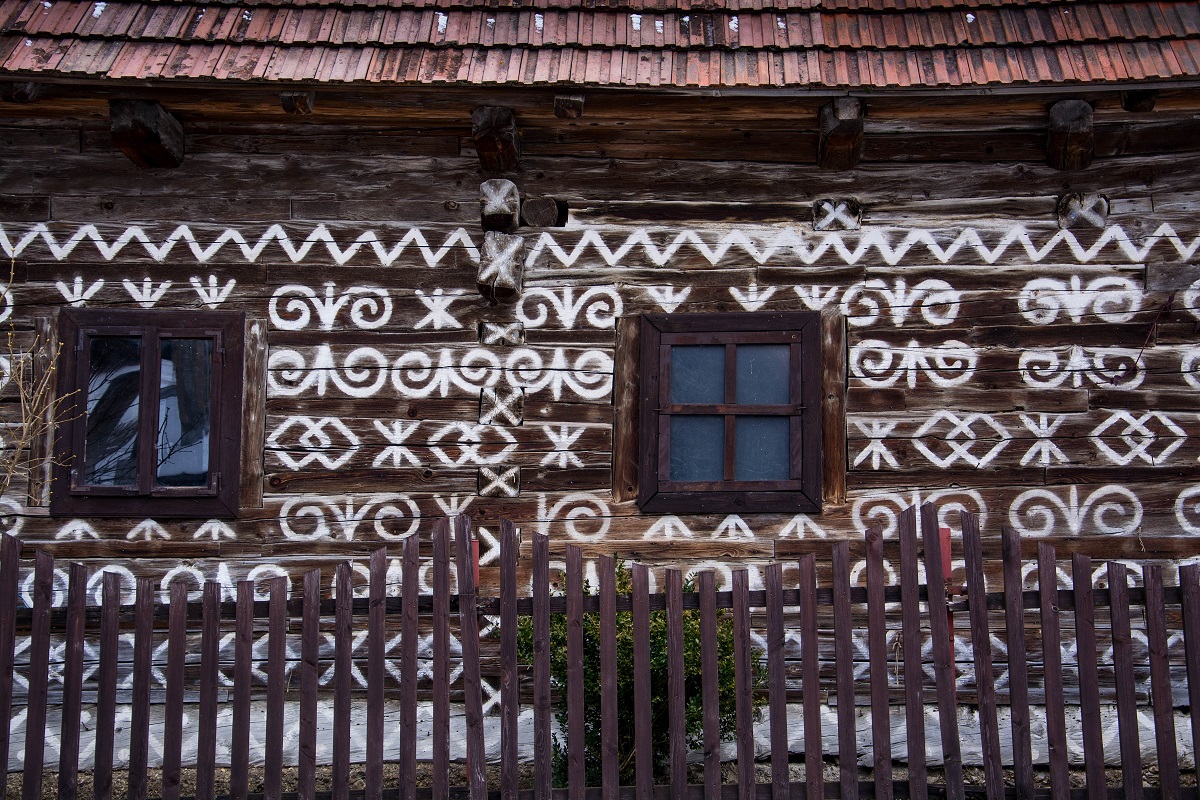 Čičmany: Ornamenty dostali dedinku do zoznamu UNESCO