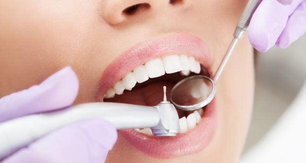 Je dentálna hygiena bolestivá?